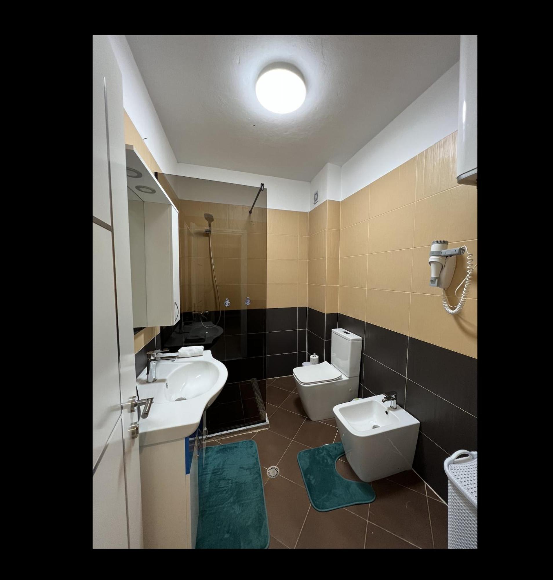 Bmb Apartament Durres Luaran gambar